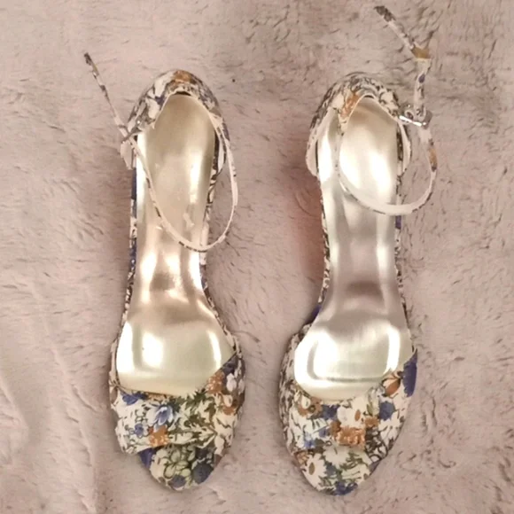 Floral Retro 50s Coquette Girl Feminine Peep Toe Ankle Strap Blue Cream Heel 8 - Picture 2 of 5